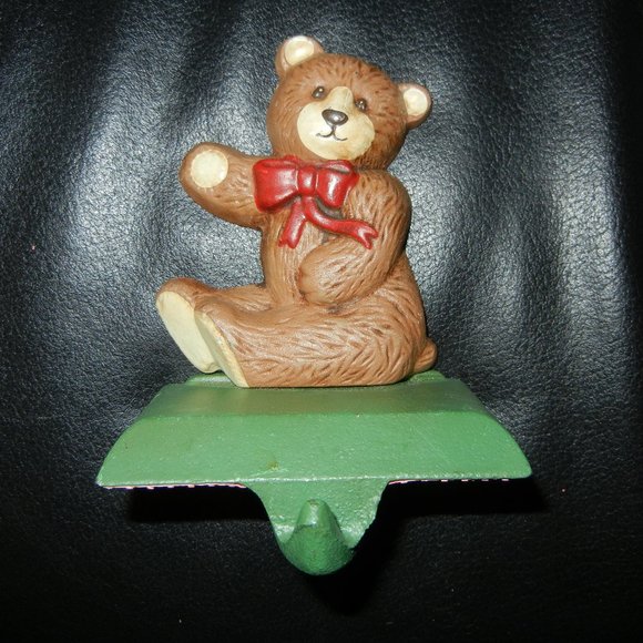 Vintage Midwest cast iron  Brown Bear  Christmas stocking holder (2) - Picture 1 of 2